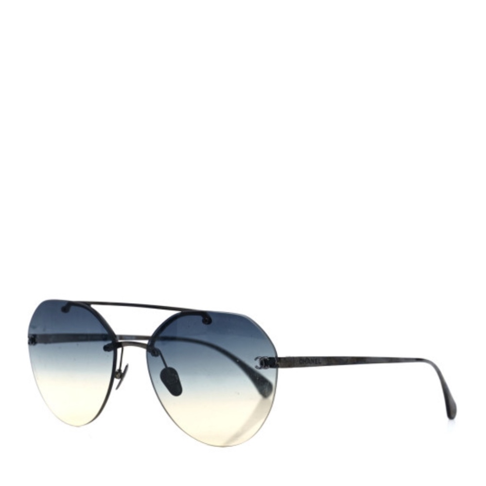 💎AUTHENTIC💎 Chanel Aviator Sunglasses - Picture 2 of 8